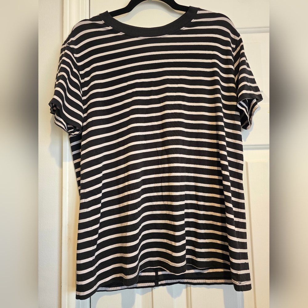 Lululemon All Yours Tee See Pics 4 Measurments White Black Striped Short Sleeve